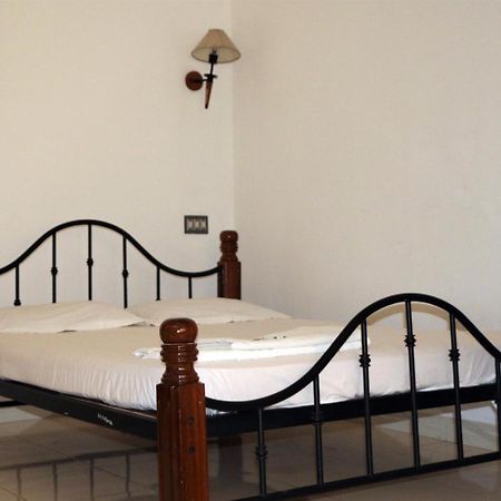 โฮเต็ล อีสต์ โคสต์ Hotel Thiruvananthapuram ภายนอก รูปภาพ