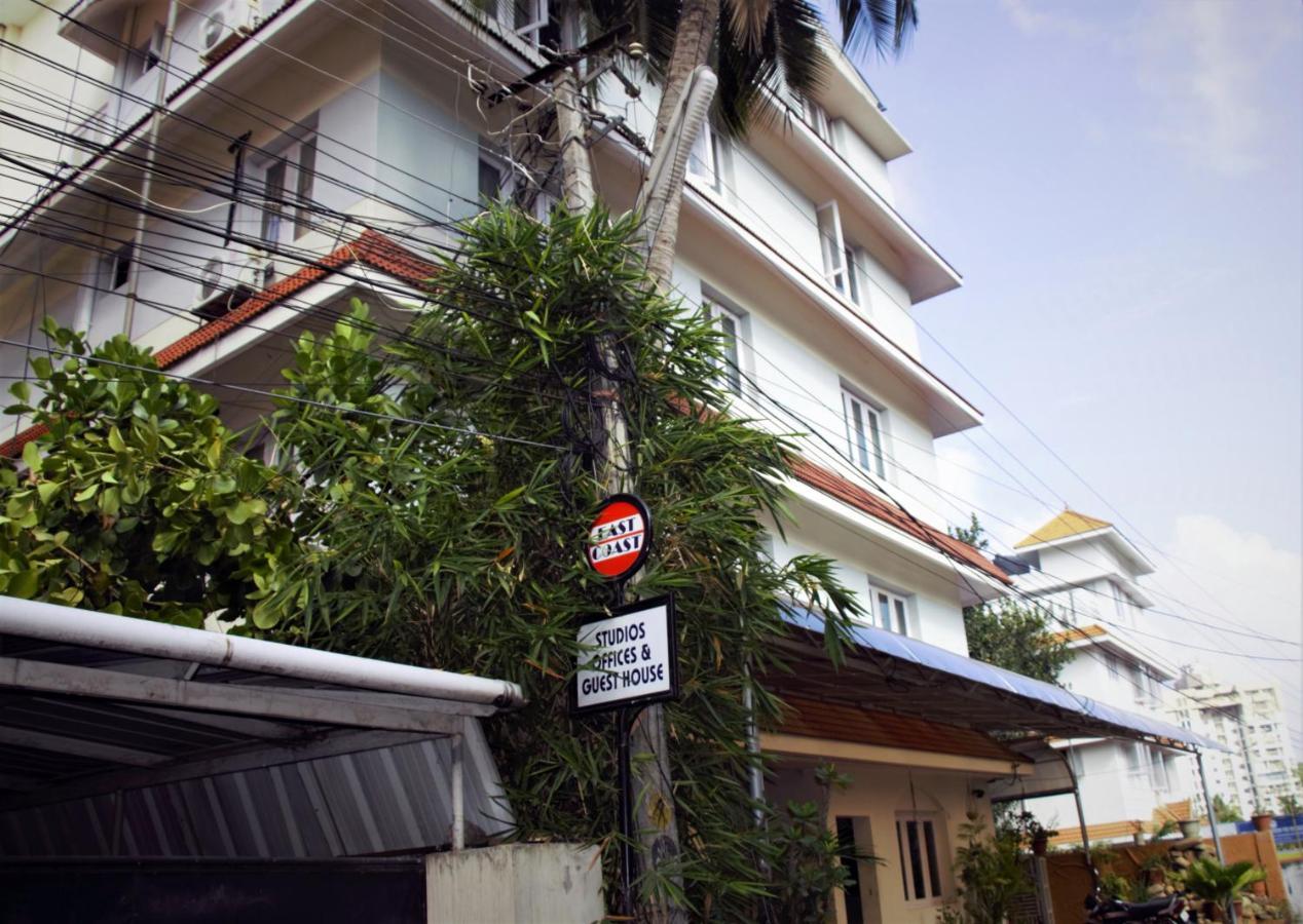 โฮเต็ล อีสต์ โคสต์ Hotel Thiruvananthapuram ภายนอก รูปภาพ