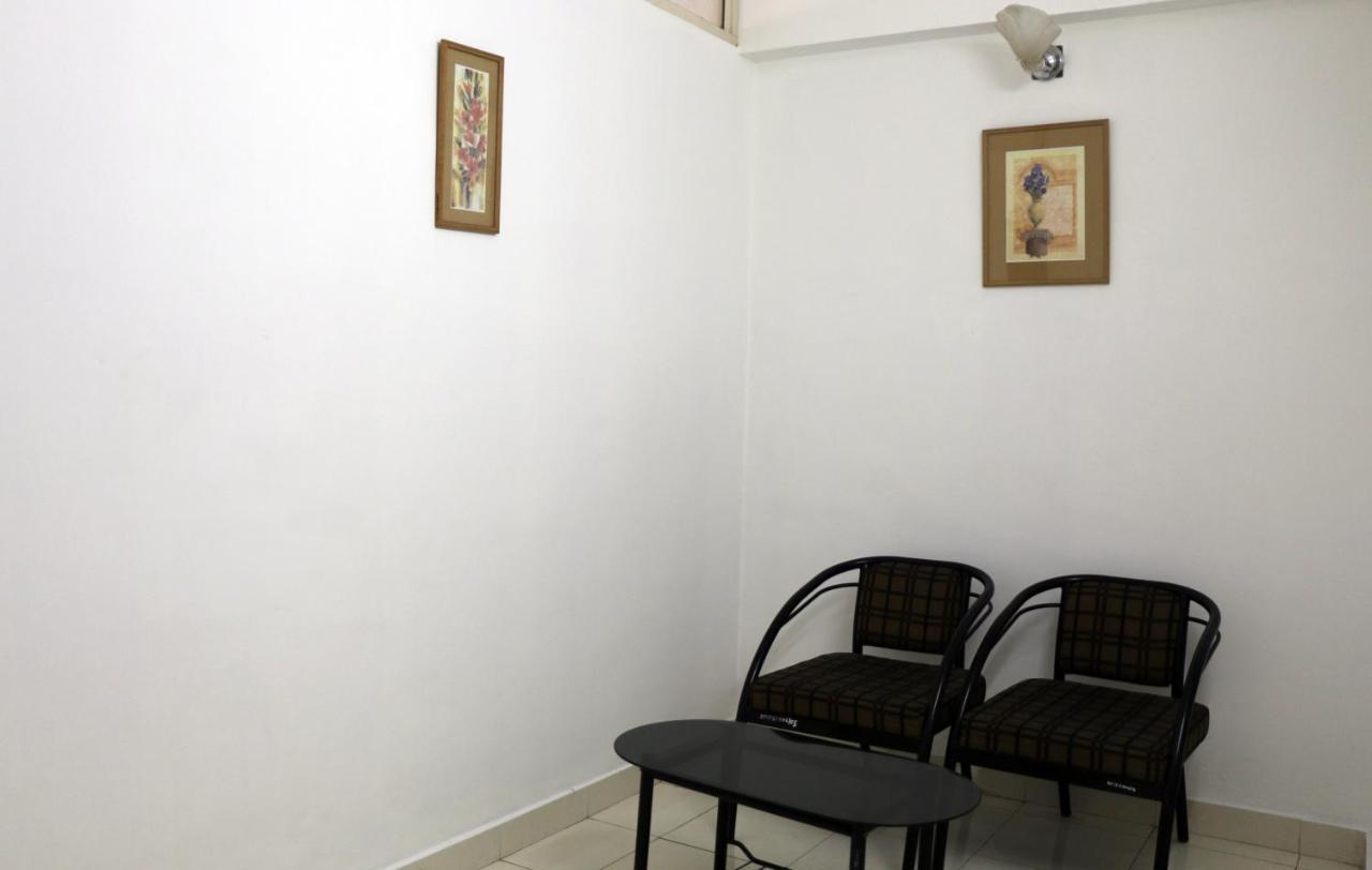 โฮเต็ล อีสต์ โคสต์ Hotel Thiruvananthapuram ภายนอก รูปภาพ