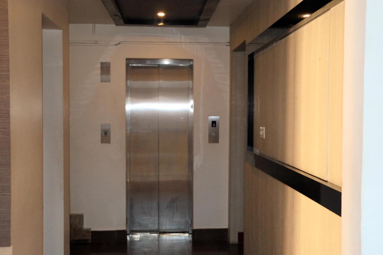 โฮเต็ล อีสต์ โคสต์ Hotel Thiruvananthapuram ภายนอก รูปภาพ