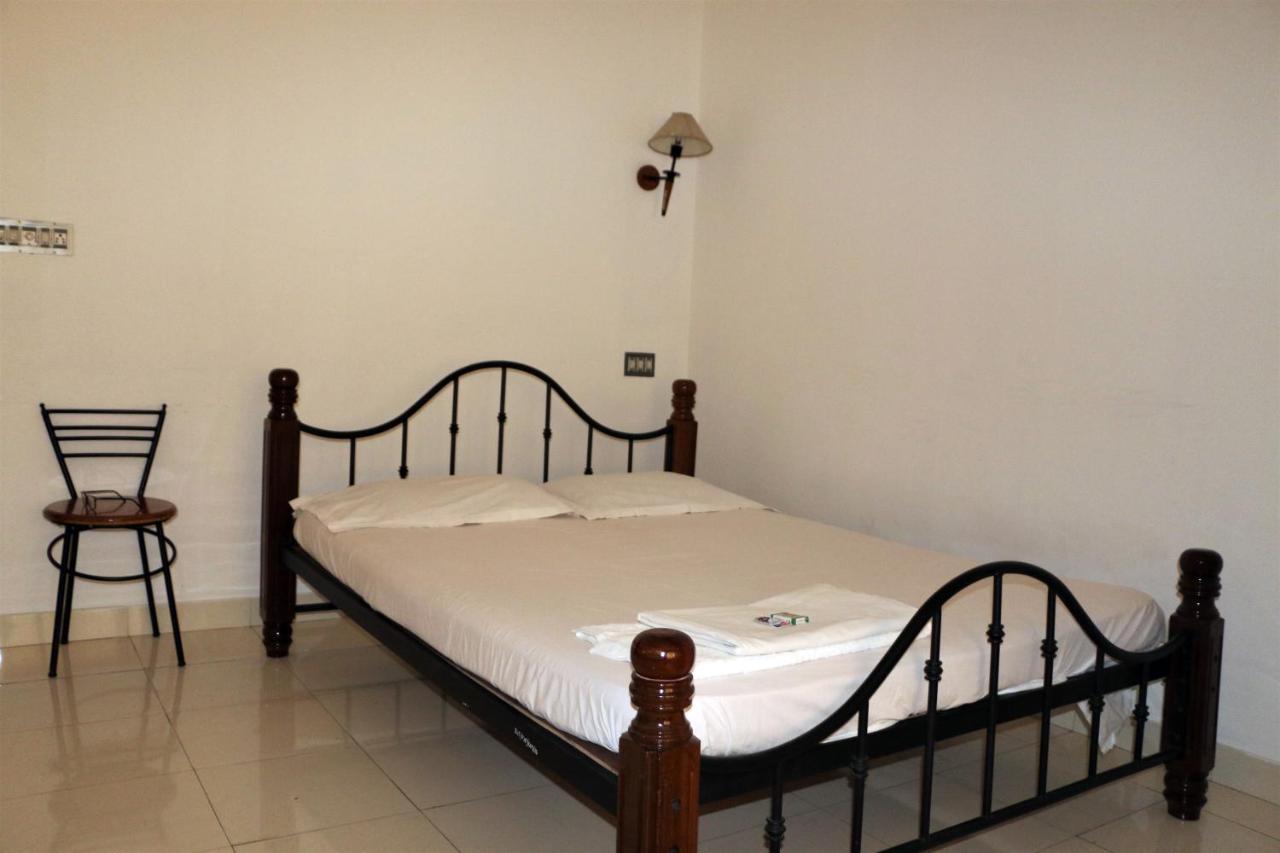 โฮเต็ล อีสต์ โคสต์ Hotel Thiruvananthapuram ภายนอก รูปภาพ