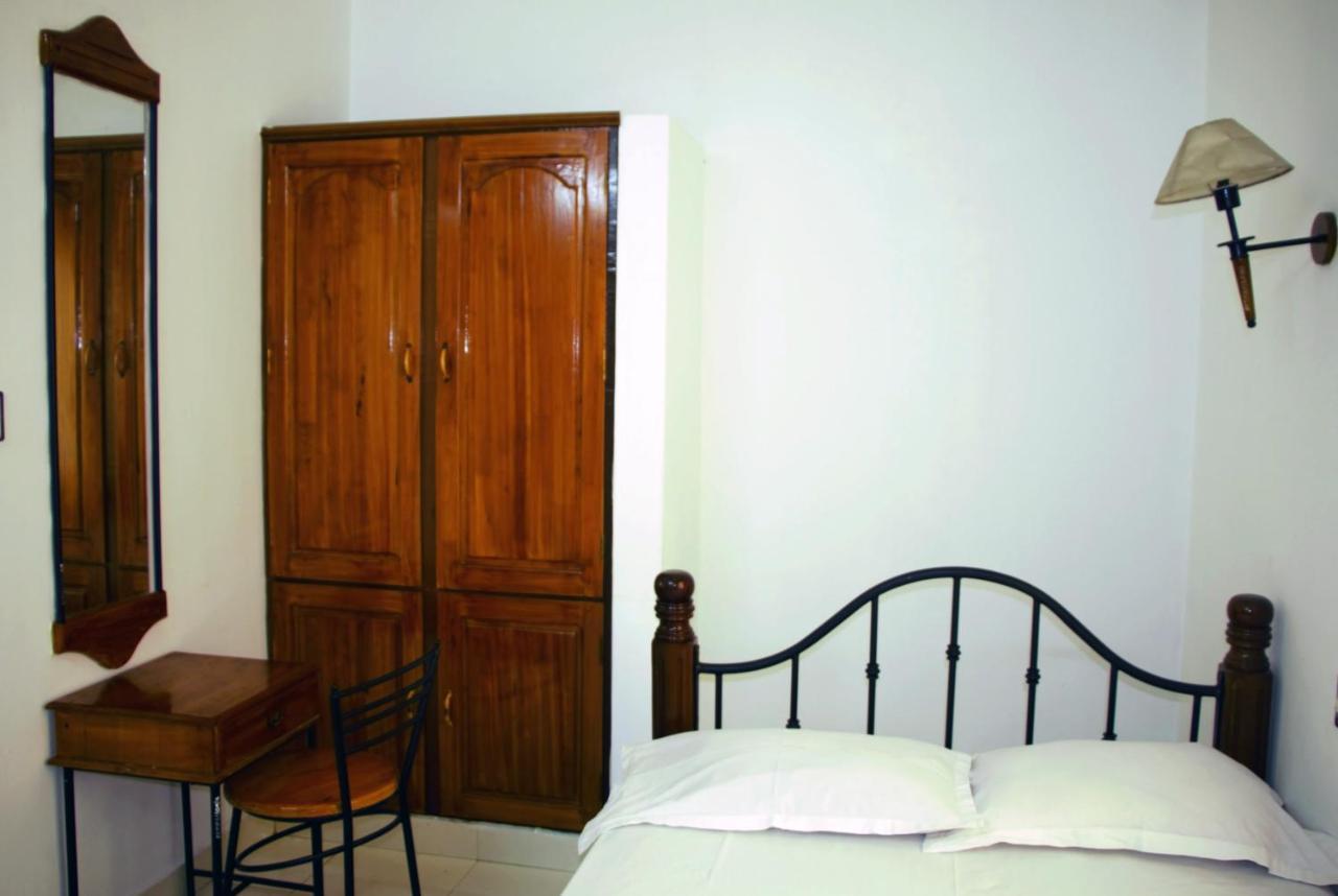 โฮเต็ล อีสต์ โคสต์ Hotel Thiruvananthapuram ภายนอก รูปภาพ