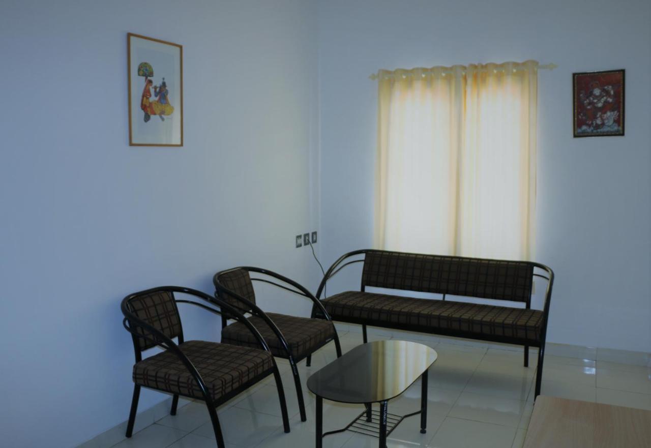 โฮเต็ล อีสต์ โคสต์ Hotel Thiruvananthapuram ภายนอก รูปภาพ