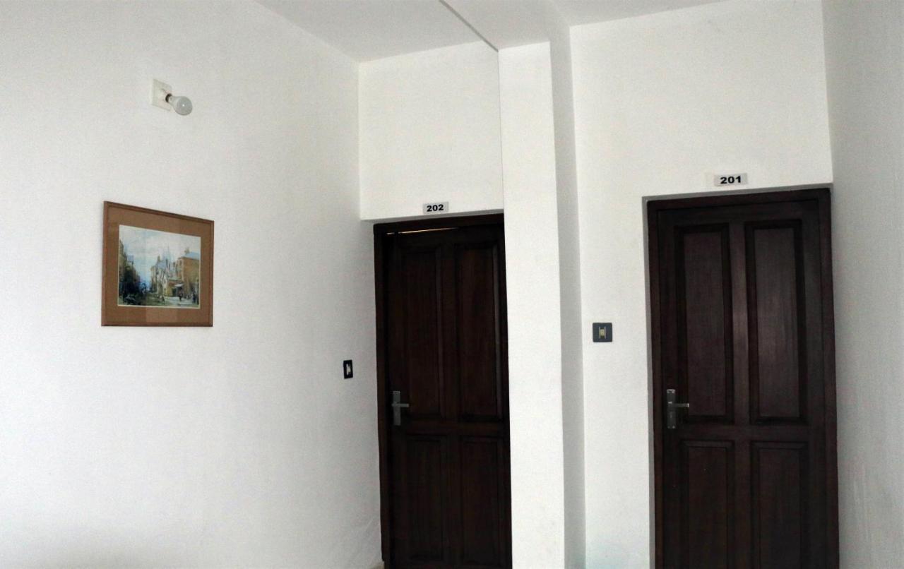 โฮเต็ล อีสต์ โคสต์ Hotel Thiruvananthapuram ภายนอก รูปภาพ