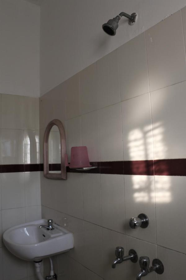 โฮเต็ล อีสต์ โคสต์ Hotel Thiruvananthapuram ภายนอก รูปภาพ