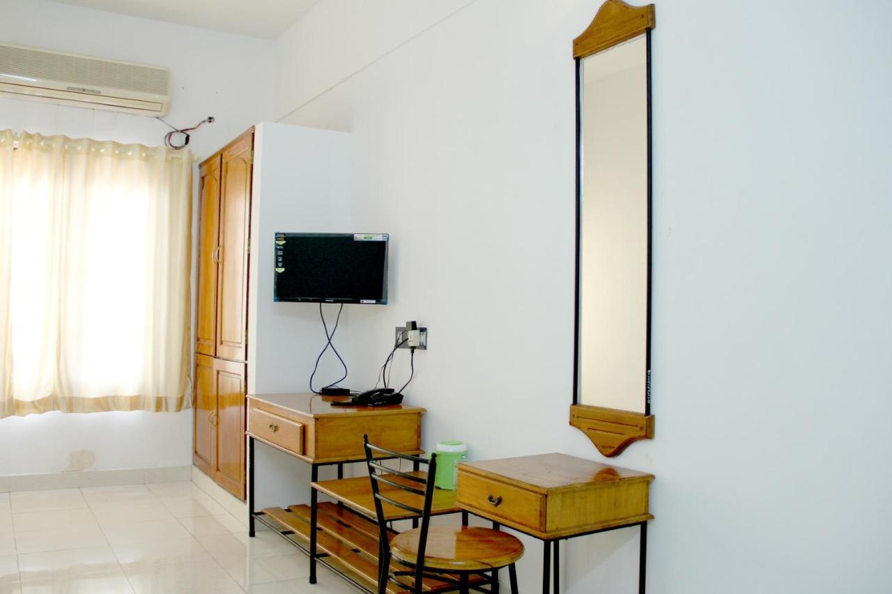 โฮเต็ล อีสต์ โคสต์ Hotel Thiruvananthapuram ภายนอก รูปภาพ
